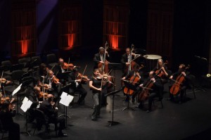 Nadja Salerno-Sonnenberg with Festival Orchestra [photo (c) Ken Jacques]